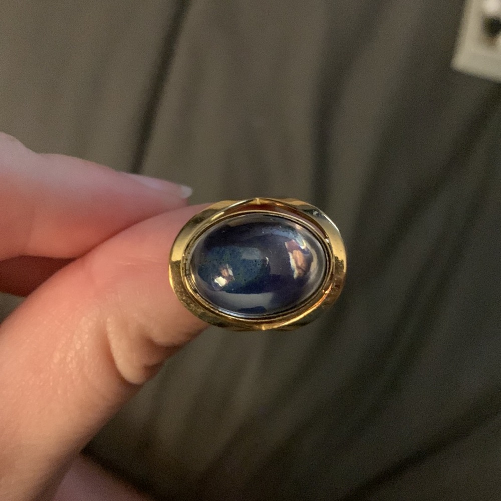 Ring - Picture 3 of 4